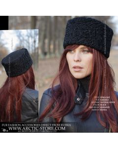 Round hat w/ flat leather top - Black karakul