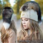 "MadFox" beanie - Golden cross fox tail
