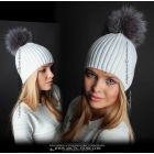 Beanie - Grey fox pom